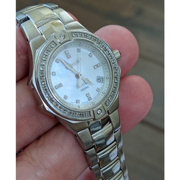 Seiko Mother of Pearl Dial 25MM S-Steel Bracelet Women's Watch SXDA37 - Picture 7 of 8